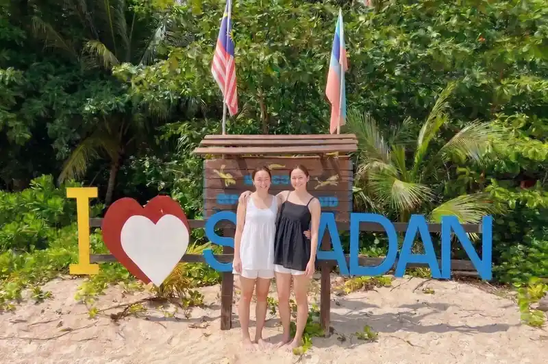 Exploring Sipadan Island diving spots with WB Shun Shun Water Bungalows